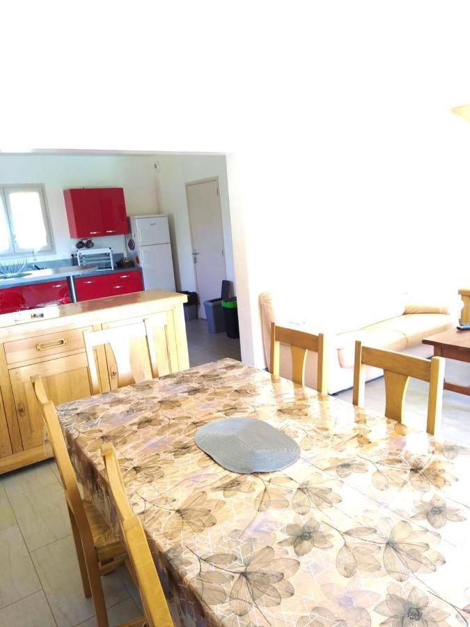 Maison Accueillante A Nant Avec Piscine Partagee מראה חיצוני תמונה